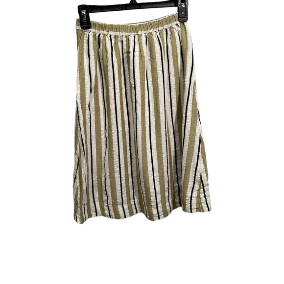 Akemi & Kin Skirt - Picture 2 of 9